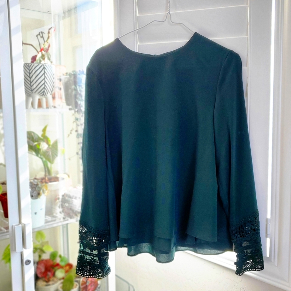 Zara Green Flowy Crochet Blouse